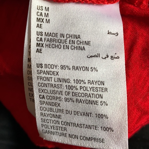 Style & Co Red Sleeveless Embroidered Split neck Top Size M - Picture 4 of 8